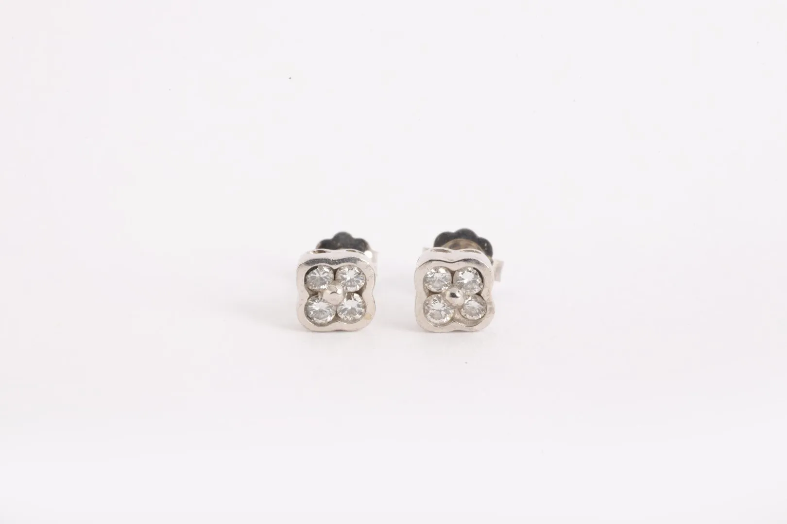 14k White Gold 0.24tcw Diamond Stud Earrings (1.15g.)