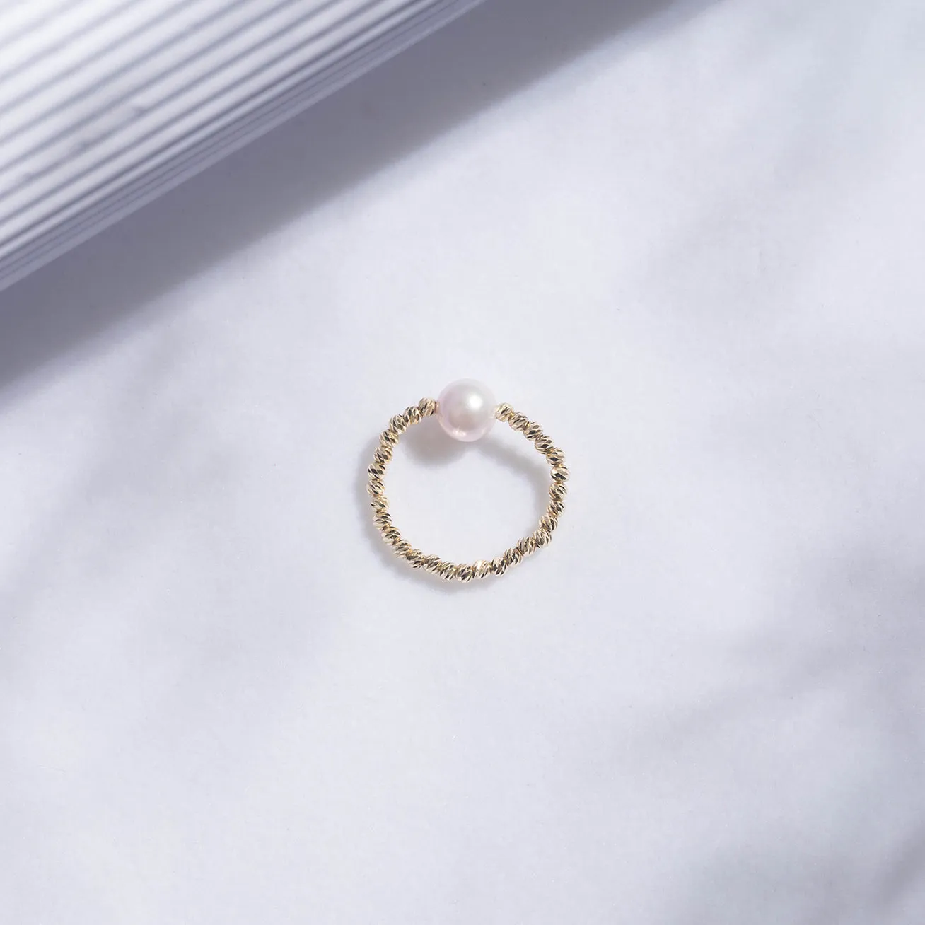18k Solid Gold Akoya Pearl Ring KR00036