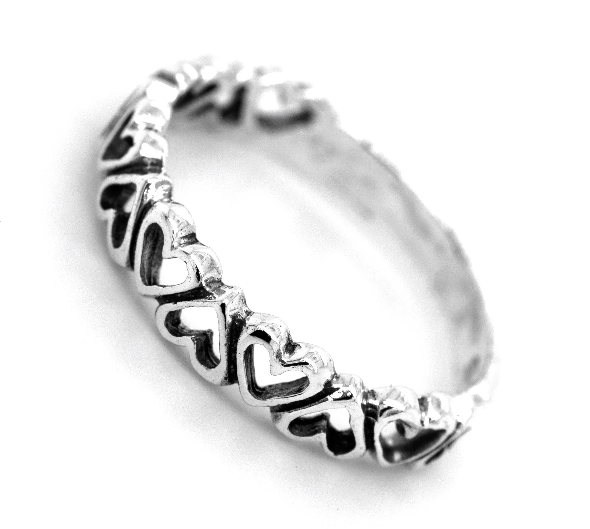 Cut Out Alternating Heart Band