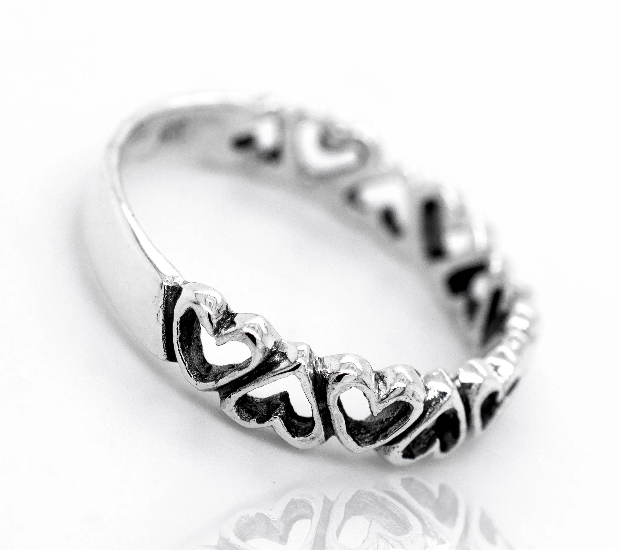 Cut Out Alternating Heart Band