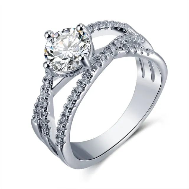 Fashion Luxury Crystal Engagement Ring for Women AAA White Cubic Zirconia Silver color Rings