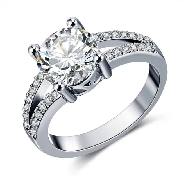 Fashion Luxury Crystal Engagement Ring for Women AAA White Cubic Zirconia Silver color Rings