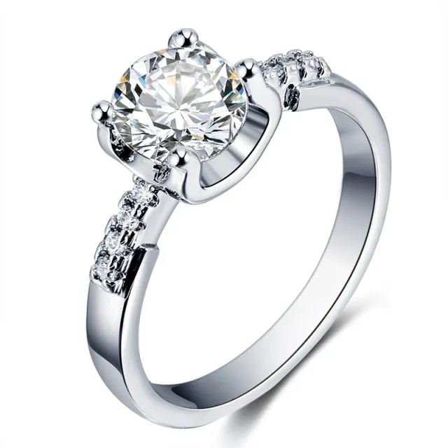 Fashion Luxury Crystal Engagement Ring for Women AAA White Cubic Zirconia Silver color Rings