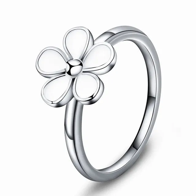 Fashion Luxury Crystal Engagement Ring for Women AAA White Cubic Zirconia Silver color Rings