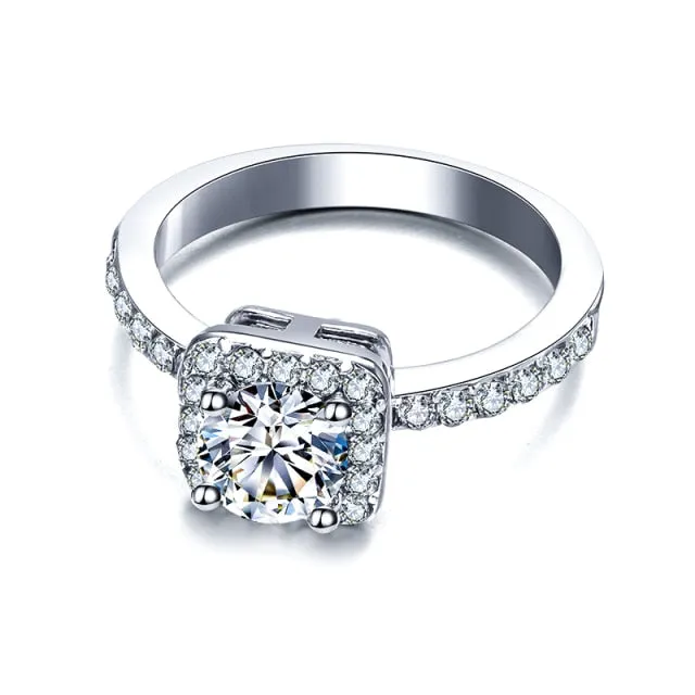 Fashion Luxury Crystal Engagement Ring for Women AAA White Cubic Zirconia Silver color Rings
