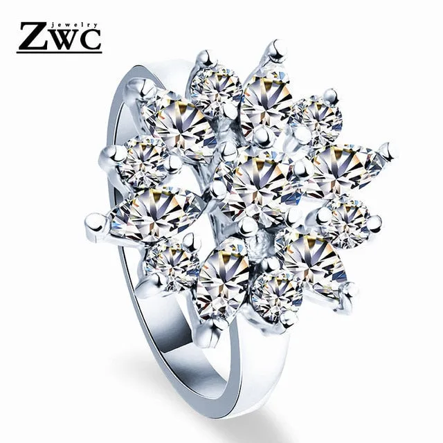Fashion Luxury Crystal Engagement Ring for Women AAA White Cubic Zirconia Silver color Rings