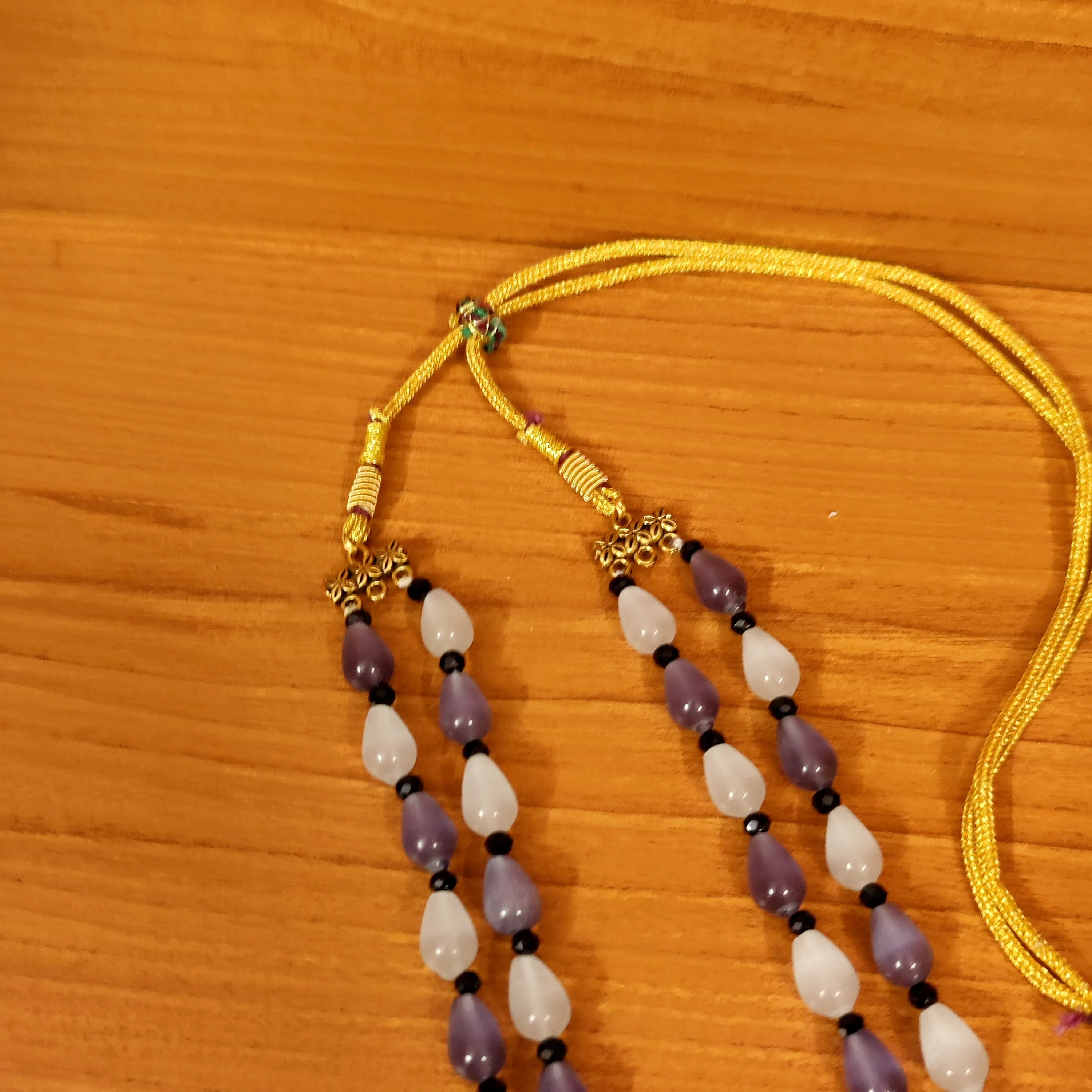 GREY & WHITE MONALISA BEADS 2 LAYERED NECKLACE