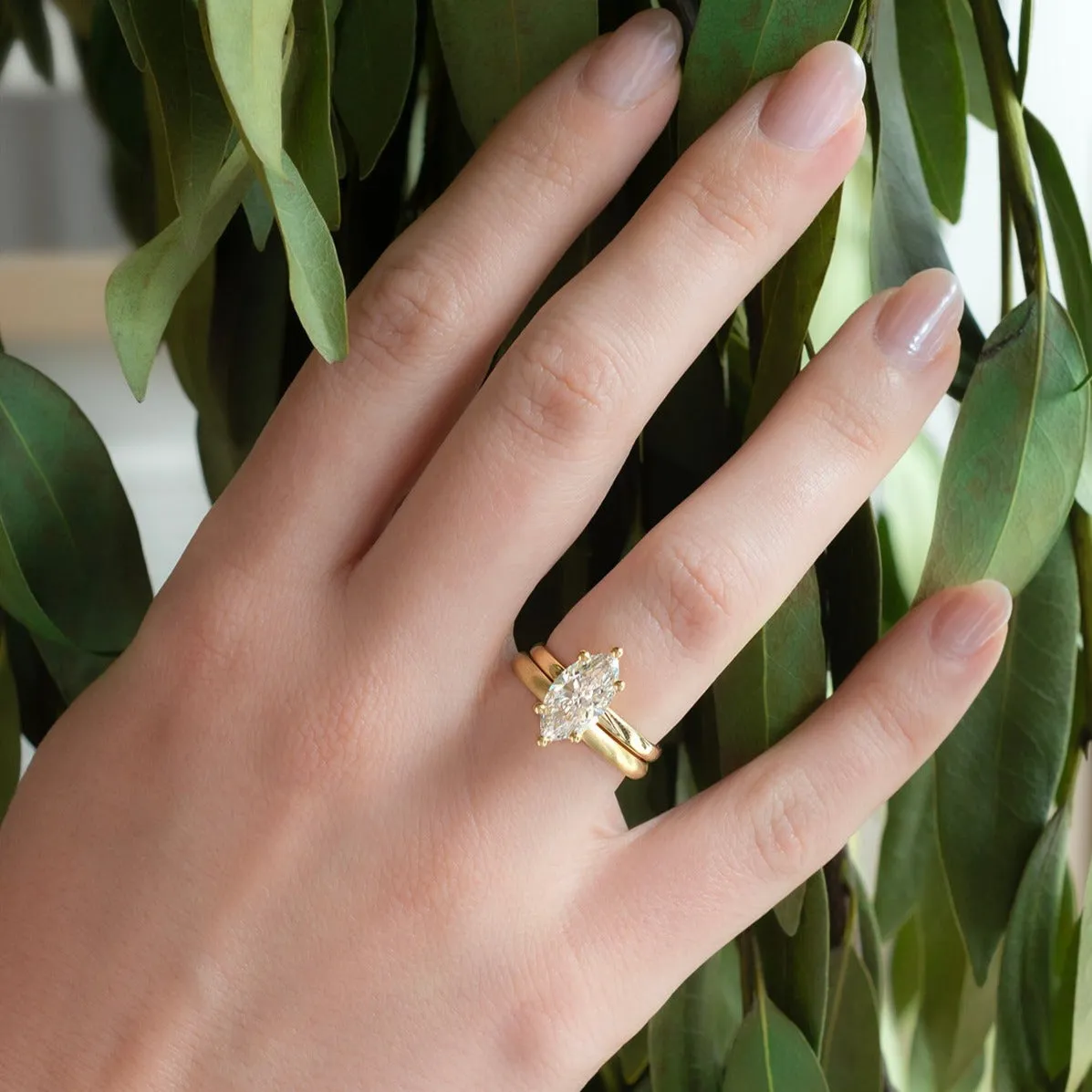 Simple 2mm Wide Band